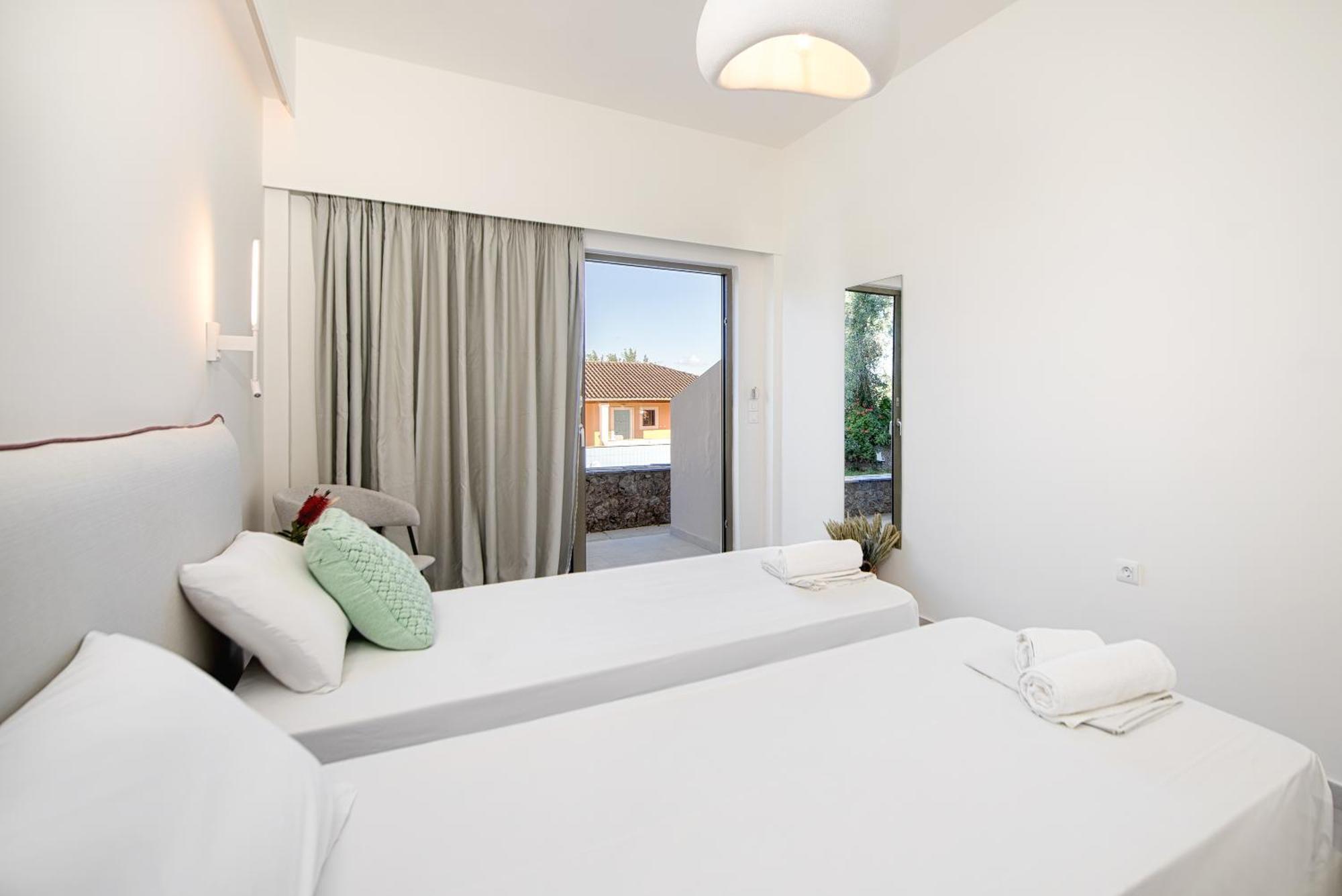 Aparthotel Little Corfu à Dassia  Extérieur photo