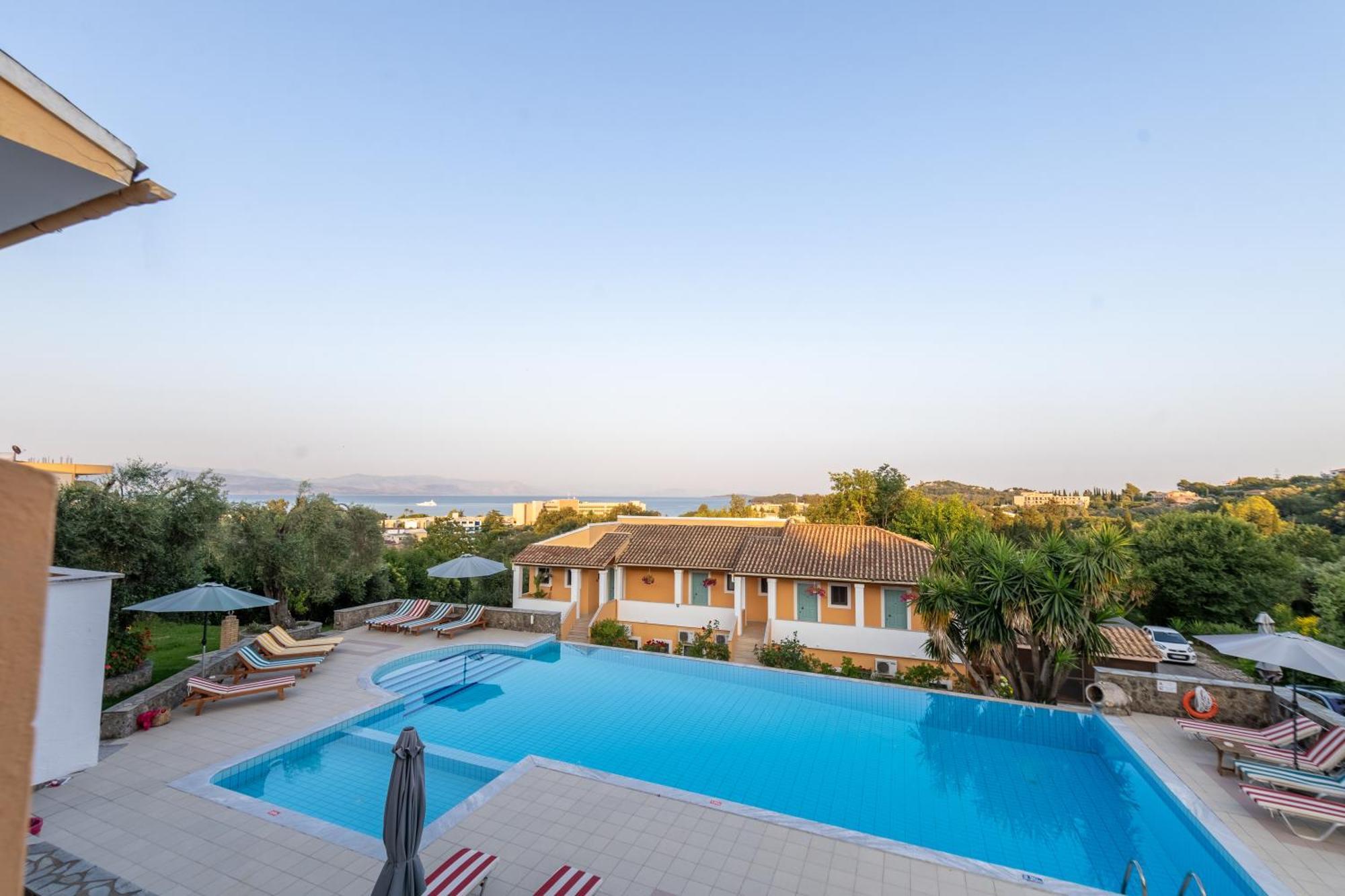 Aparthotel Little Corfu à Dassia  Extérieur photo
