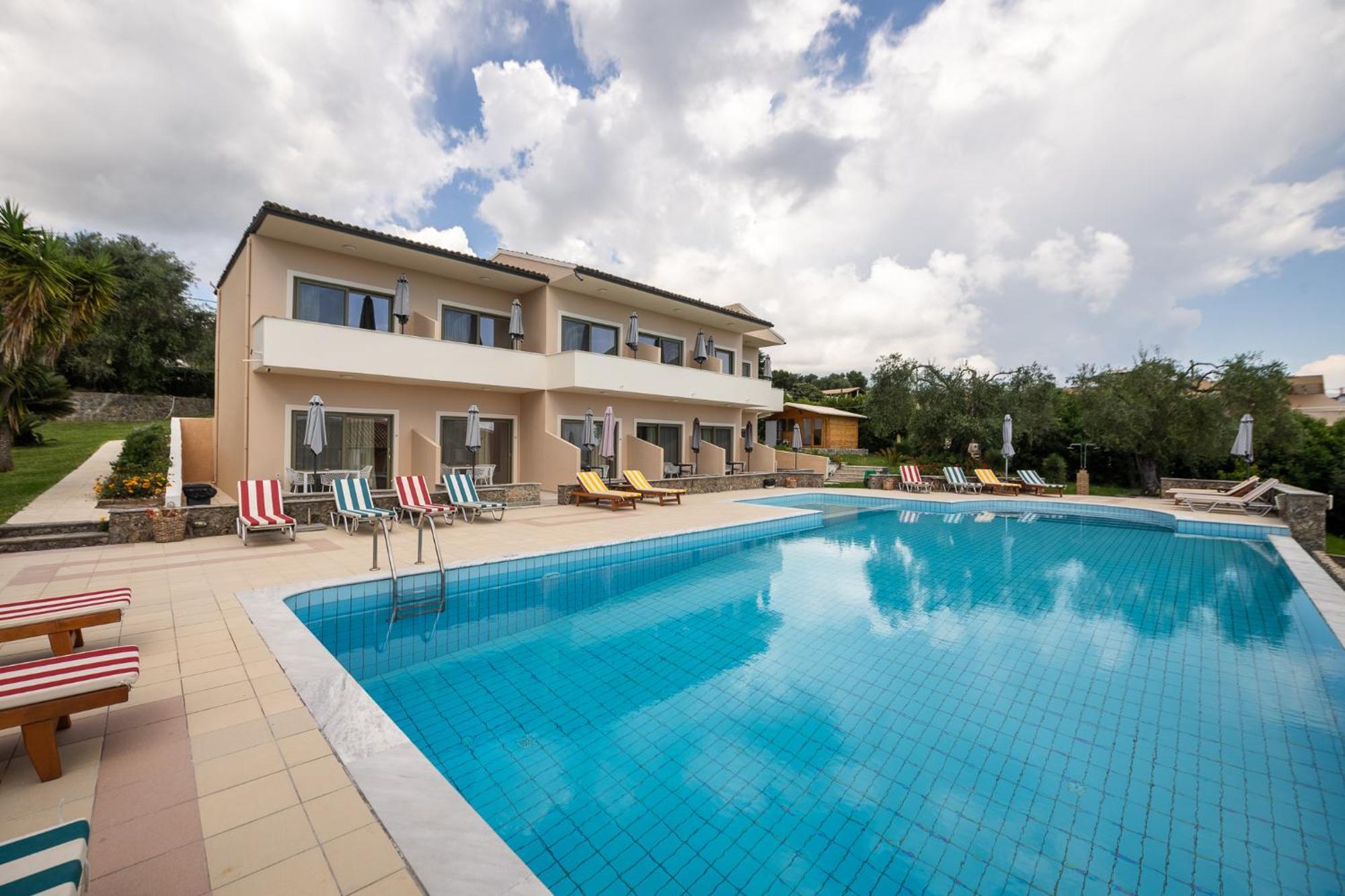 Aparthotel Little Corfu à Dassia  Extérieur photo